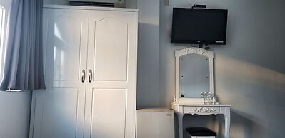 The Phoenix 74 Hotel