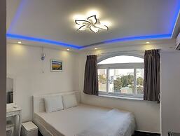 The Phoenix 74 Hotel