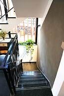 Carpenter's Rustic Courtyard-Great Wall