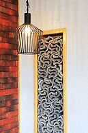 Carpenter's Rustic Courtyard-Great Wall