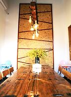 Carpenter's Rustic Courtyard-Great Wall