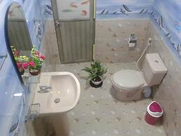 Pine Village Home Stay