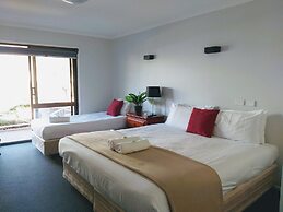 Lake Hume Resort