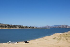 Lake Hume Resort