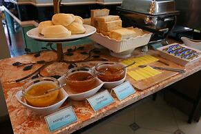 Oxford Suites Makati