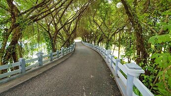 Song Hong Resort