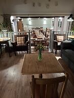 Rose And Crown