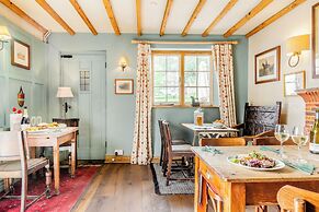 Elizabeth -Tiger Inn