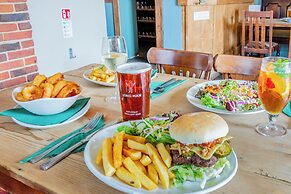 Elizabeth -Tiger Inn