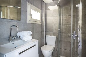 Argostoli Marina Suites