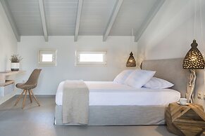 Argostoli Marina Suites