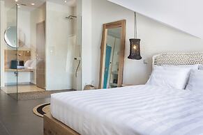 Argostoli Marina Suites