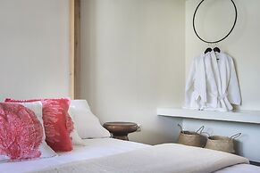 Argostoli Marina Suites