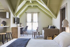 Argostoli Marina Suites