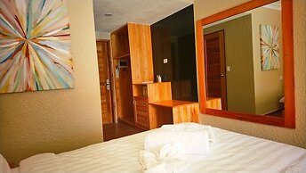 Roman Empire Panglao Boutique Hotel