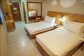 Roman Empire Panglao Boutique Hotel