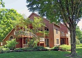 Spacious 2 Bed At Crystal Mountain Resort 2 Bedroom Condo by RedAwning