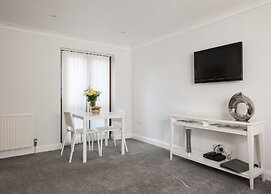 High Hedges Apartments