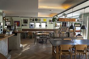 Shed HOTEL
