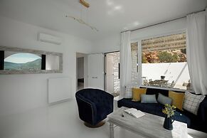 Krios Luxury Suites