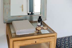 Krios Luxury Suites