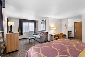 Super 8 by Wyndham Oelwein