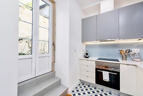 Akicity Lisboa Graça Iris II