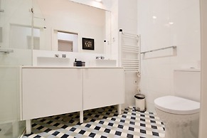 Akicity Lisboa Graça Iris II