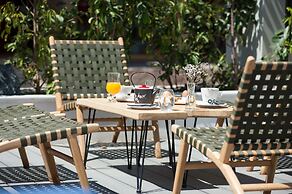 Seasabelle Hotel near Athens Airport