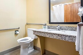 Quality Inn & Suites Brandenburg - Fort Knox