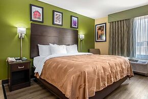 Quality Inn & Suites Brandenburg - Fort Knox