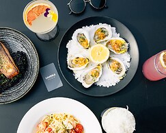 Cambria Hotel Boston Downtown - Seaport