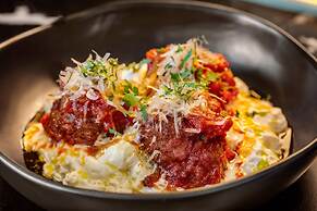 Cambria Hotel Boston Downtown - Seaport