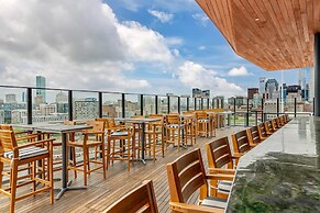 Cambria Hotel Boston Downtown - Seaport