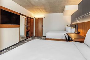 Cambria Hotel Boston Downtown - Seaport