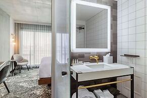 Cambria Hotel Boston Downtown - Seaport