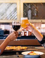 Cambria Hotel Boston Downtown - Seaport