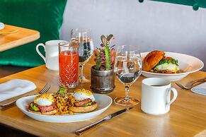 Cambria Hotel Boston Downtown - Seaport