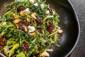 Cambria Hotel Boston Downtown - Seaport