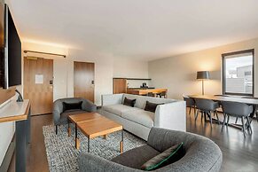 Cambria Hotel Boston Downtown - Seaport