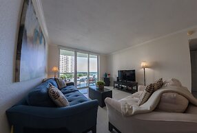 Tides Hollywood Apartments