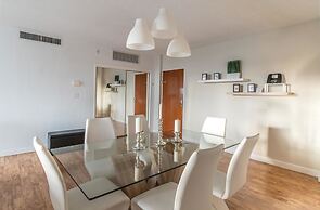 Tides Hollywood Apartments