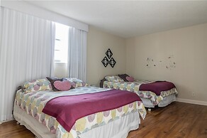 Tides Hollywood Apartments