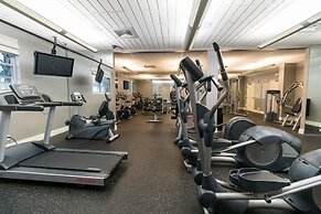 Tides Hollywood Apartments