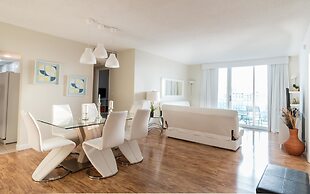 Tides Hollywood Apartments