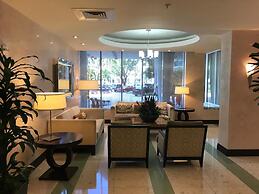 Tides Hollywood Apartments