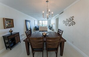 Tides Hollywood Apartments