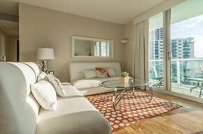 Tides Hollywood Apartments