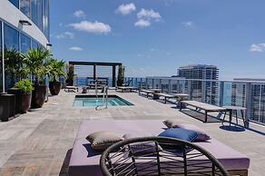 Hyde Beach House Private Suites