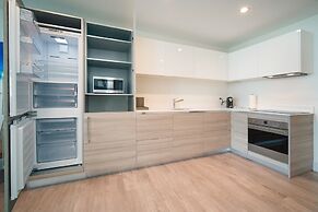 CH Deluxe Apartments  by MDR